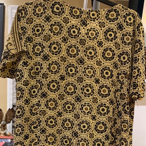 Jayant, summer dress mustards with black flowers - Picture 2 of 4